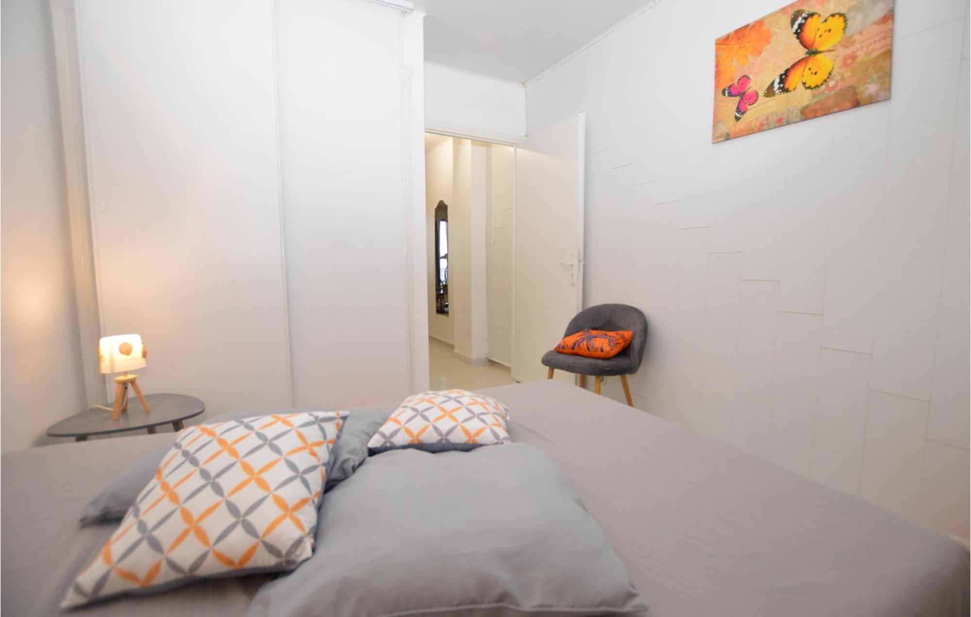 Cozy Apartment In Propriano With Kitchen Buitenkant foto